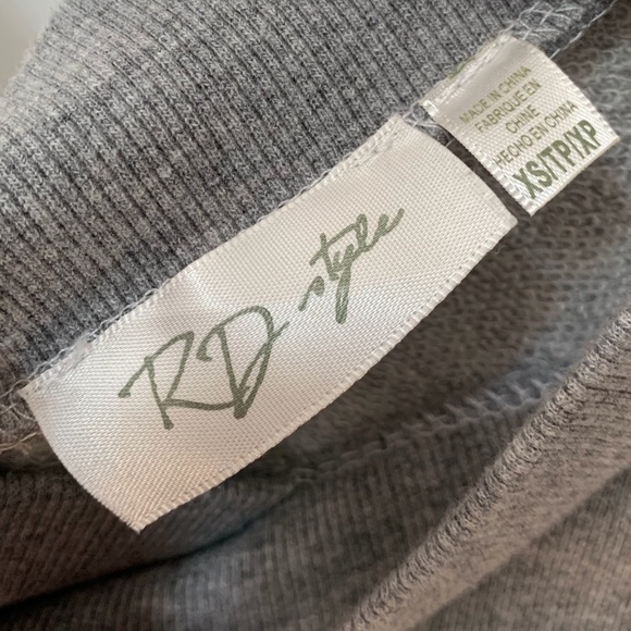 V Neck Bell Sleeve Sweater - Picture 6 of 8